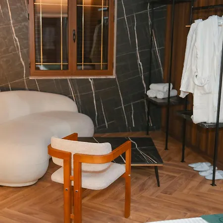 N'gen Luxury - * Razëm