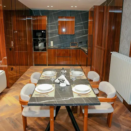 N'gen Luxury - Villa Razem