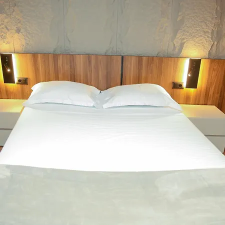 N'gen Luxury - Villa Razem
