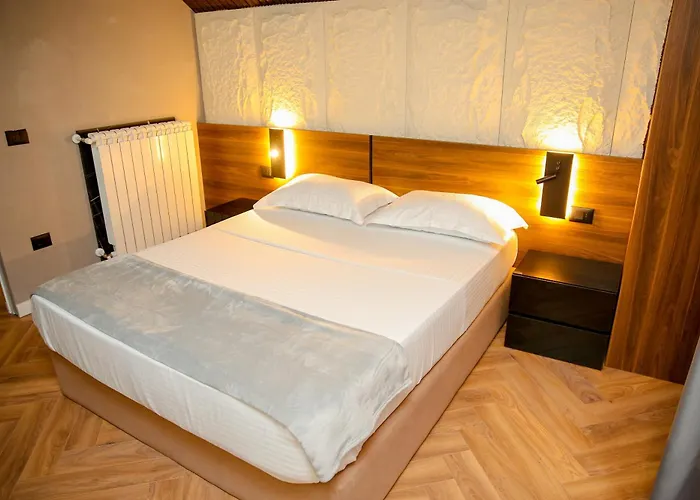 N'gen Luxury - *